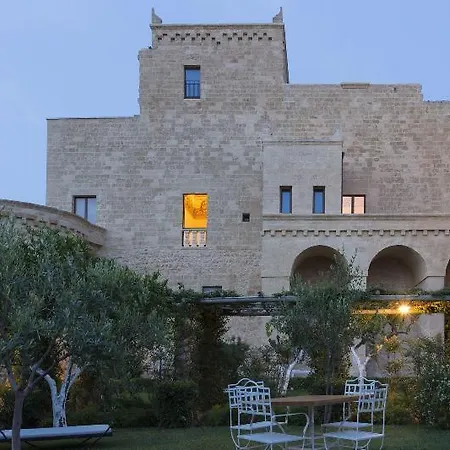 Hotel Masseria Le Mandorle 5*