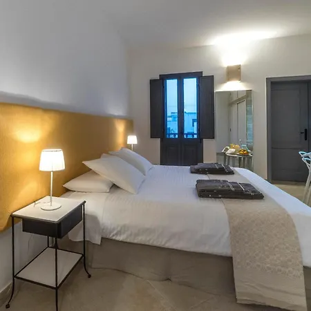 Hotel Masseria Le Mandorle 5*