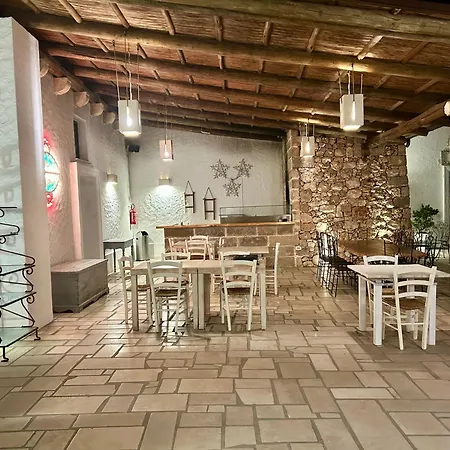 Masseria Le Mandorle فندق 5*