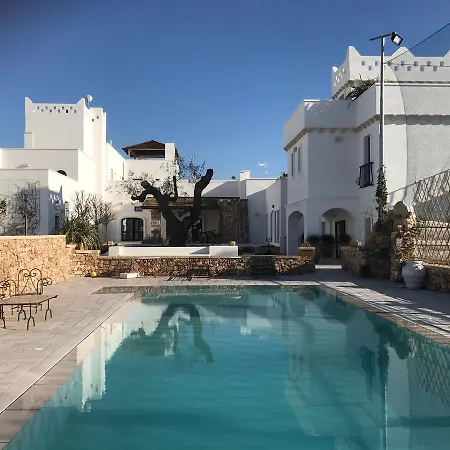 Hotel Masseria Le Mandorle 5*