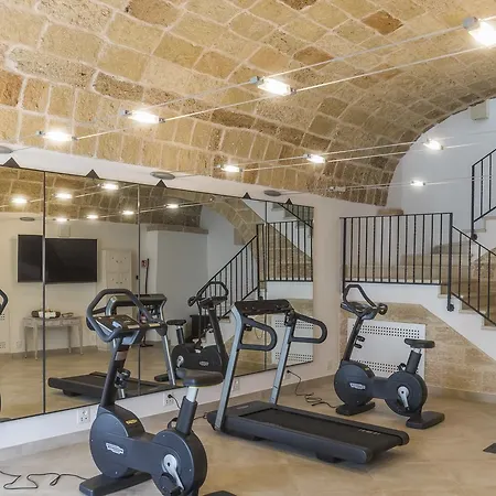 Hotel Masseria Le Mandorle 5*