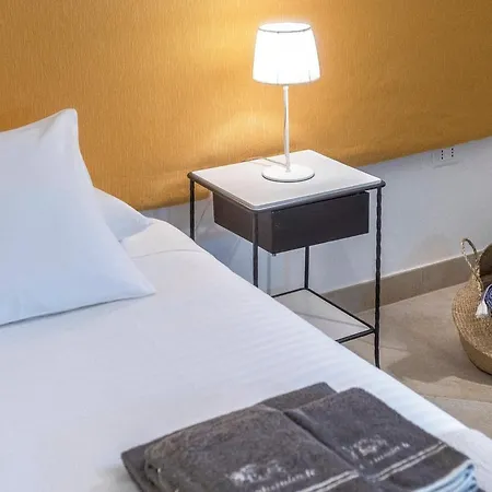 Otel Masseria Le Mandorle Ugento