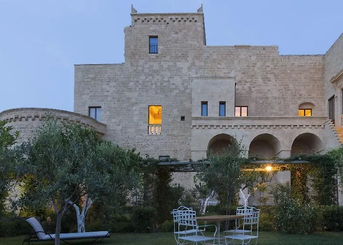 Hotel Masseria Le Mandorle 5*
