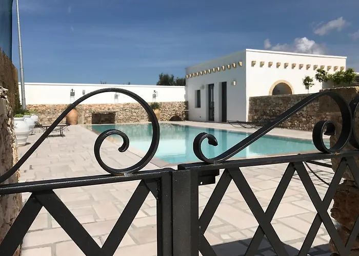 Masseria Le Mandorle Otel